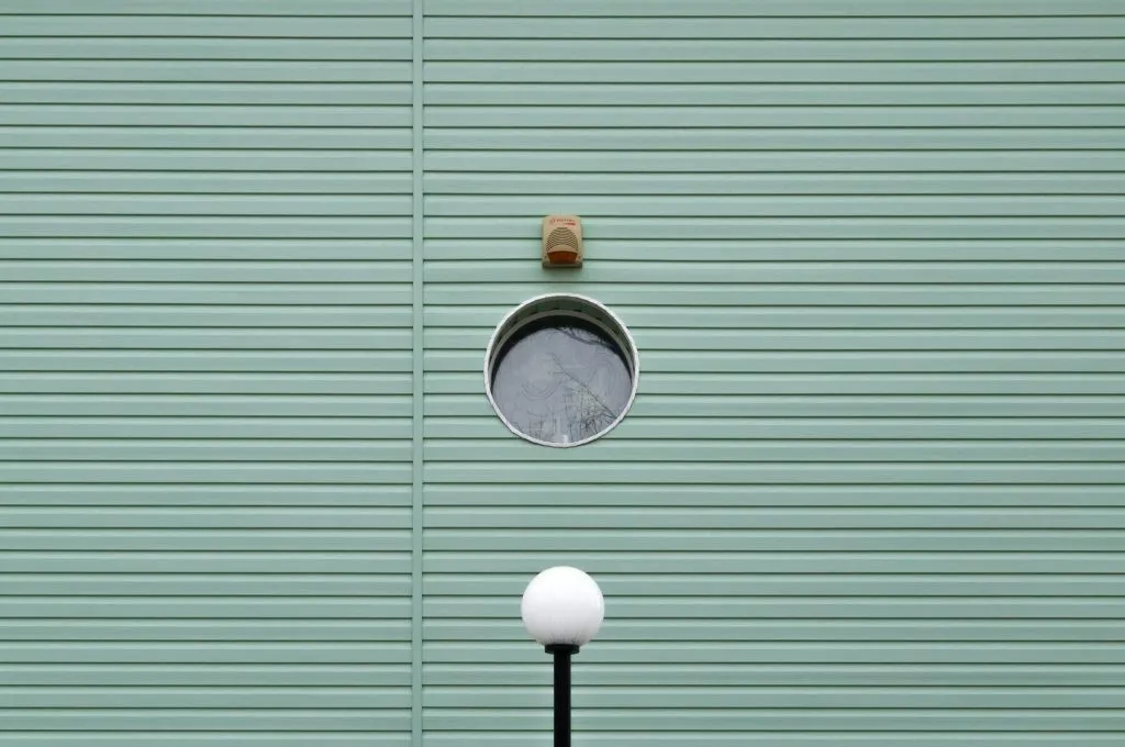 How to keep an eye on your debtors and competitors