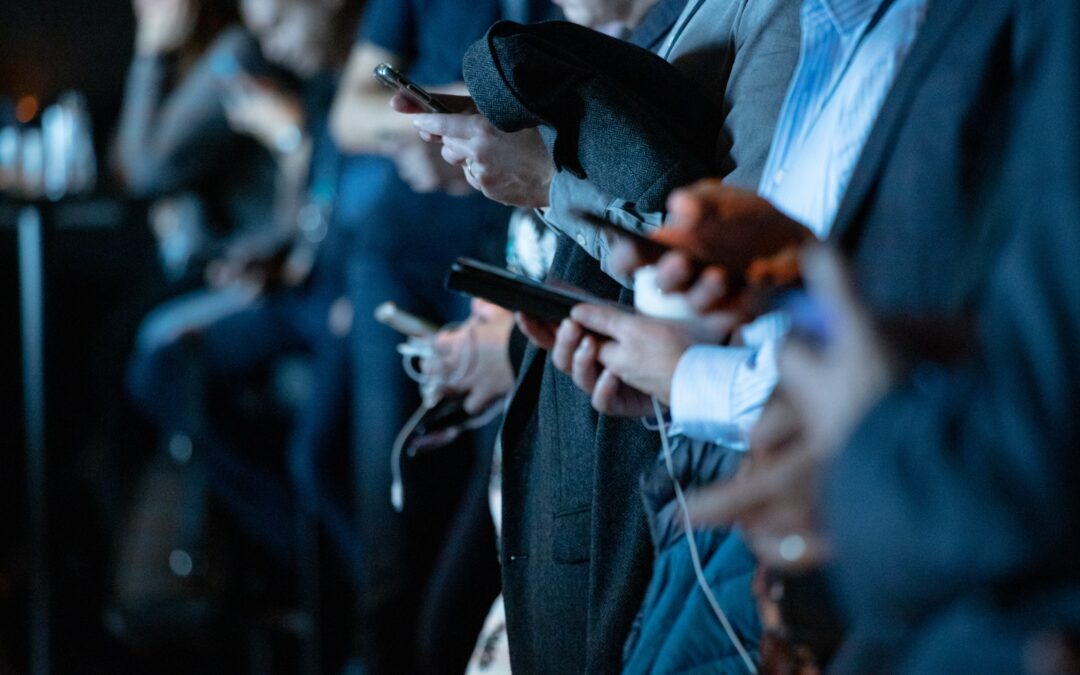 Our top 5 tips for creating an effective social media policy for employees